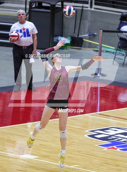 Thumbnail 1 in Dripping Springs vs. Tompkins (UIL 6A Final) photogallery.