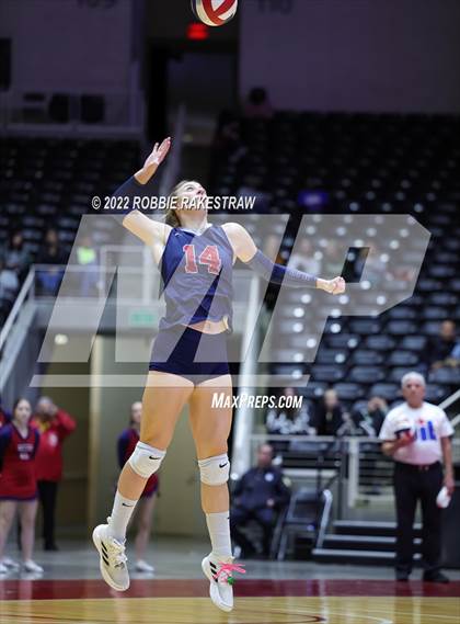 Thumbnail 1 in Dripping Springs vs. Tompkins (UIL 6A Final) photogallery.