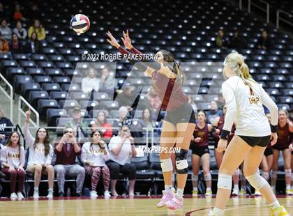 Thumbnail 3 in Dripping Springs vs. Tompkins (UIL 6A Final) photogallery.