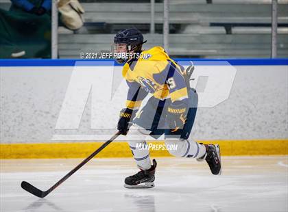 Thumbnail 3 in Forest Hills Central vs. Mattawan (MHSAA D3 Regional 1st Round Playoff) photogallery.