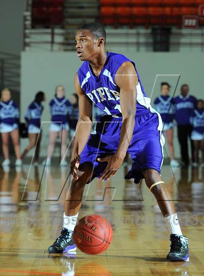 Thumbnail 2 in Piper vs. Andale (KSHSAA 4A  1st Round) photogallery.