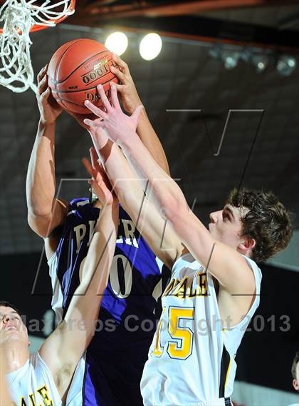 Thumbnail 1 in Piper vs. Andale (KSHSAA 4A  1st Round) photogallery.