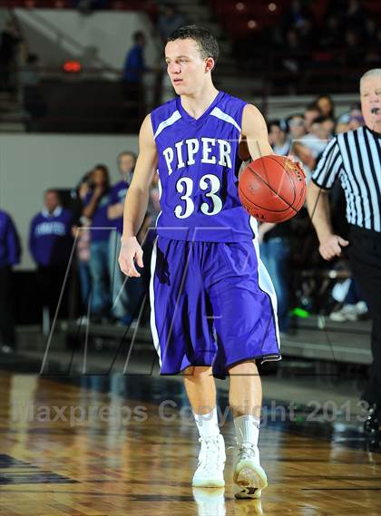 Thumbnail 2 in Piper vs. Andale (KSHSAA 4A  1st Round) photogallery.