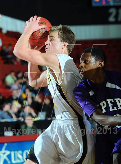 Thumbnail 2 in Piper vs. Andale (KSHSAA 4A  1st Round) photogallery.