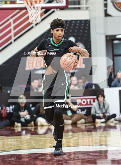Thumbnail 3 in La Lumiere vs. AZ Compass (Spalding Hoophall Classic) photogallery.