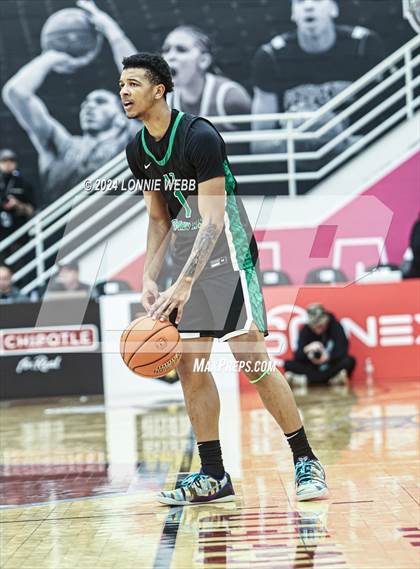 Thumbnail 1 in La Lumiere vs. AZ Compass (Spalding Hoophall Classic) photogallery.