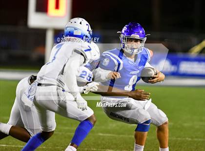 Thumbnail 2 in Connally @ Robinson photogallery.