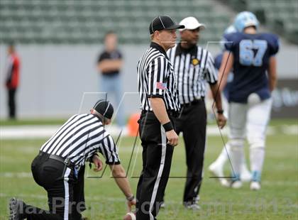 Thumbnail 1 in Corona del Mar vs. Sacred Heart Prep (CIF State D3 Final) photogallery.