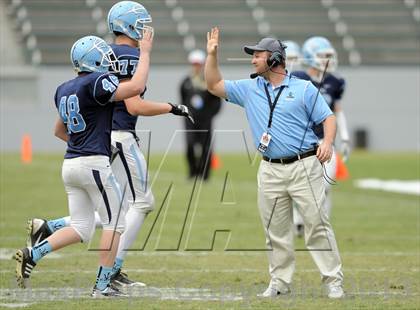 Thumbnail 3 in Corona del Mar vs. Sacred Heart Prep (CIF State D3 Final) photogallery.
