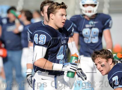 Thumbnail 1 in Corona del Mar vs. Sacred Heart Prep (CIF State D3 Final) photogallery.