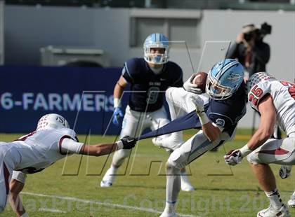 Thumbnail 1 in Corona del Mar vs. Sacred Heart Prep (CIF State D3 Final) photogallery.
