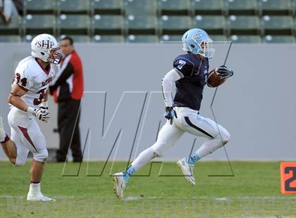 Thumbnail 2 in Corona del Mar vs. Sacred Heart Prep (CIF State D3 Final) photogallery.