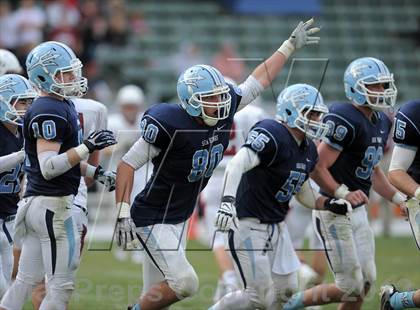 Thumbnail 3 in Corona del Mar vs. Sacred Heart Prep (CIF State D3 Final) photogallery.