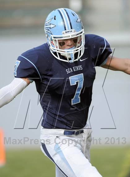 Thumbnail 3 in Corona del Mar vs. Sacred Heart Prep (CIF State D3 Final) photogallery.