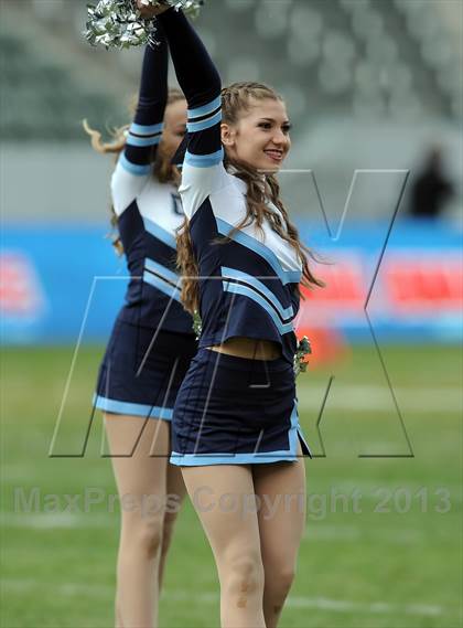 Thumbnail 1 in Corona del Mar vs. Sacred Heart Prep (CIF State D3 Final) photogallery.