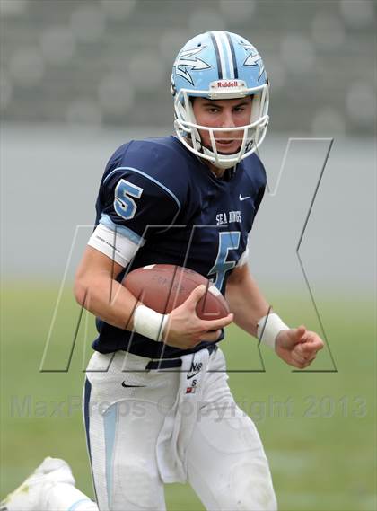 Thumbnail 1 in Corona del Mar vs. Sacred Heart Prep (CIF State D3 Final) photogallery.
