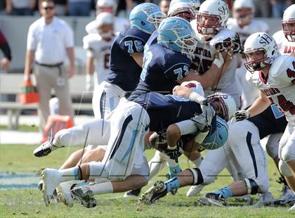 Thumbnail 2 in Corona del Mar vs. Sacred Heart Prep (CIF State D3 Final) photogallery.
