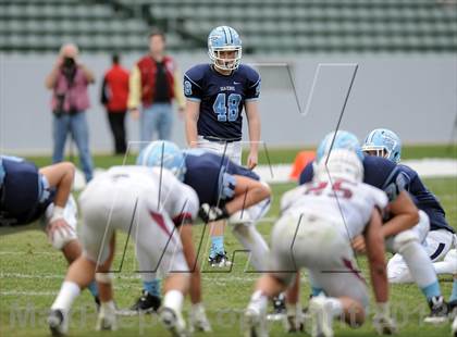 Thumbnail 1 in Corona del Mar vs. Sacred Heart Prep (CIF State D3 Final) photogallery.