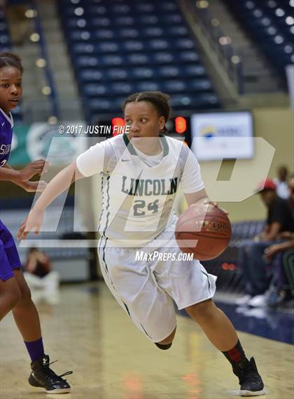 Thumbnail 3 in Lincoln vs. Santana (CIF San Diego Division III Final) photogallery.