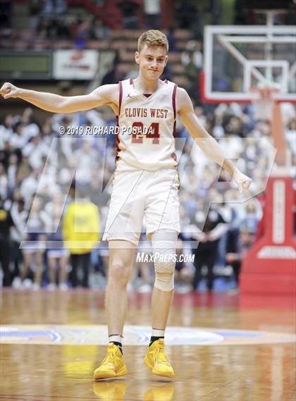 Thumbnail 1 in Bullard vs. Clovis West (CIF CS D1 Final) photogallery.