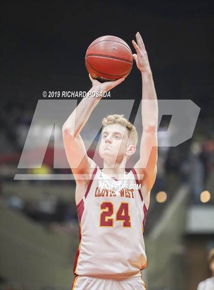 Thumbnail 1 in Bullard vs. Clovis West (CIF CS D1 Final) photogallery.