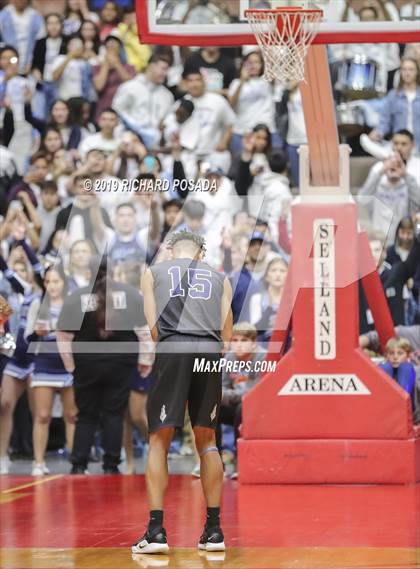 Thumbnail 1 in Bullard vs. Clovis West (CIF CS D1 Final) photogallery.
