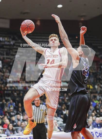 Thumbnail 1 in Bullard vs. Clovis West (CIF CS D1 Final) photogallery.