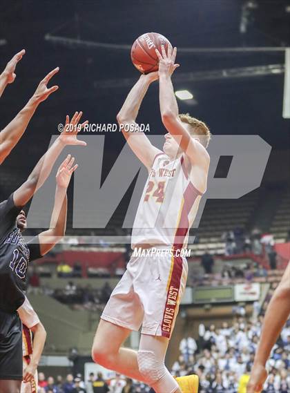 Thumbnail 3 in Bullard vs. Clovis West (CIF CS D1 Final) photogallery.