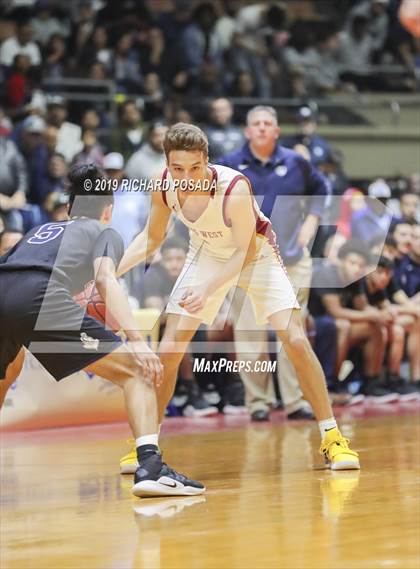 Thumbnail 3 in Bullard vs. Clovis West (CIF CS D1 Final) photogallery.