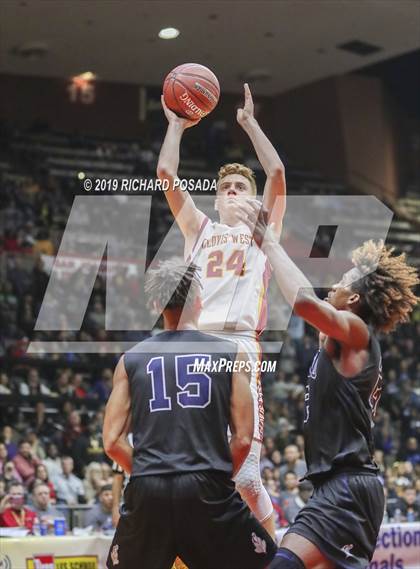 Thumbnail 1 in Bullard vs. Clovis West (CIF CS D1 Final) photogallery.