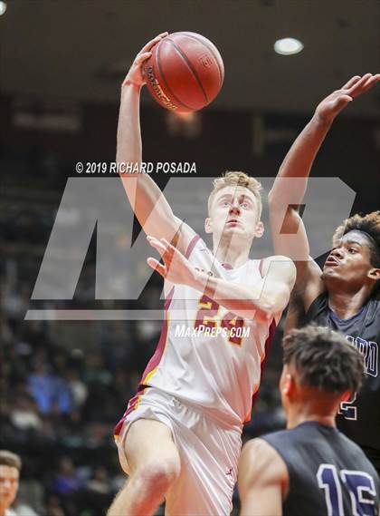 Thumbnail 2 in Bullard vs. Clovis West (CIF CS D1 Final) photogallery.