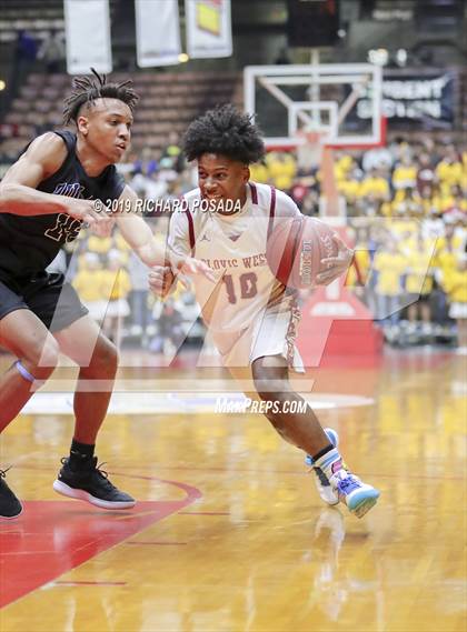 Thumbnail 3 in Bullard vs. Clovis West (CIF CS D1 Final) photogallery.
