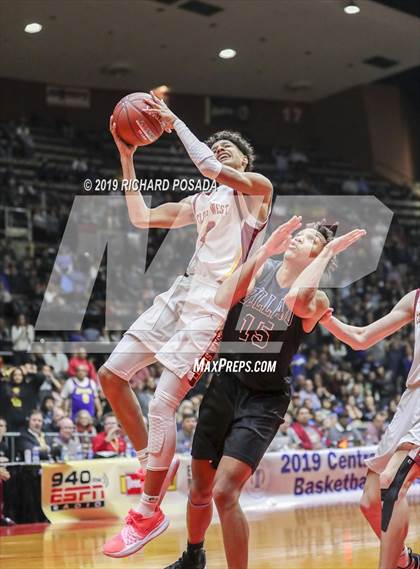 Thumbnail 1 in Bullard vs. Clovis West (CIF CS D1 Final) photogallery.