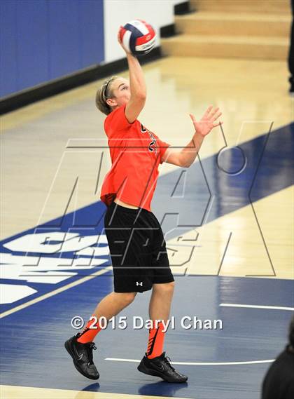 Thumbnail 2 in Loyola vs. Huntington Beach (CIF SoCal Regional D1 Final) photogallery.