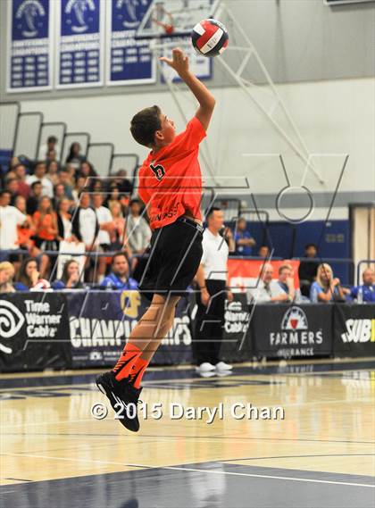 Thumbnail 2 in Loyola vs. Huntington Beach (CIF SoCal Regional D1 Final) photogallery.