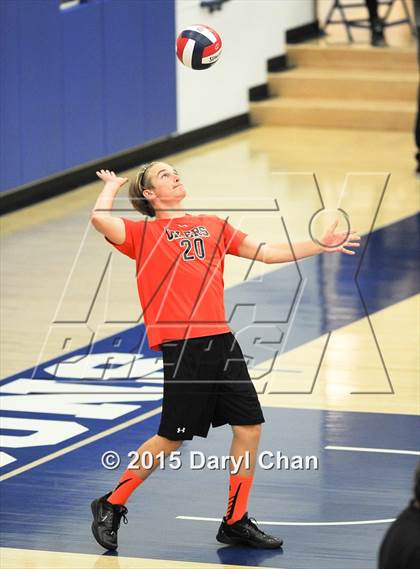 Thumbnail 1 in Loyola vs. Huntington Beach (CIF SoCal Regional D1 Final) photogallery.