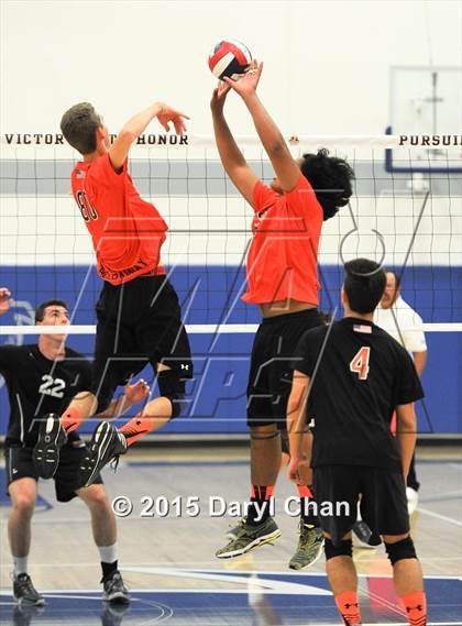 Thumbnail 1 in Loyola vs. Huntington Beach (CIF SoCal Regional D1 Final) photogallery.