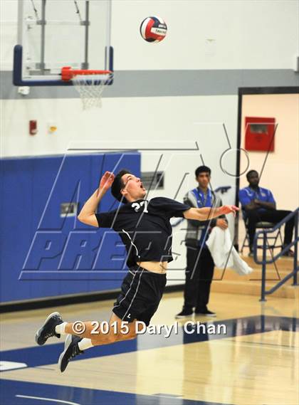 Thumbnail 2 in Loyola vs. Huntington Beach (CIF SoCal Regional D1 Final) photogallery.
