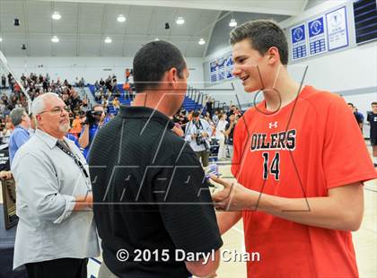 Thumbnail 2 in Loyola vs. Huntington Beach (CIF SoCal Regional D1 Final) photogallery.