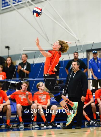 Thumbnail 3 in Loyola vs. Huntington Beach (CIF SoCal Regional D1 Final) photogallery.