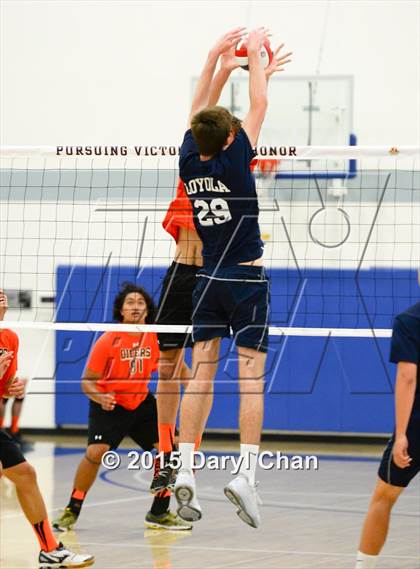 Thumbnail 1 in Loyola vs. Huntington Beach (CIF SoCal Regional D1 Final) photogallery.