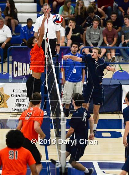 Thumbnail 3 in Loyola vs. Huntington Beach (CIF SoCal Regional D1 Final) photogallery.