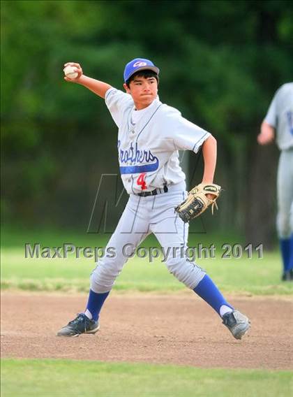 Thumbnail 3 in Christian Brothers vs. Florin photogallery.