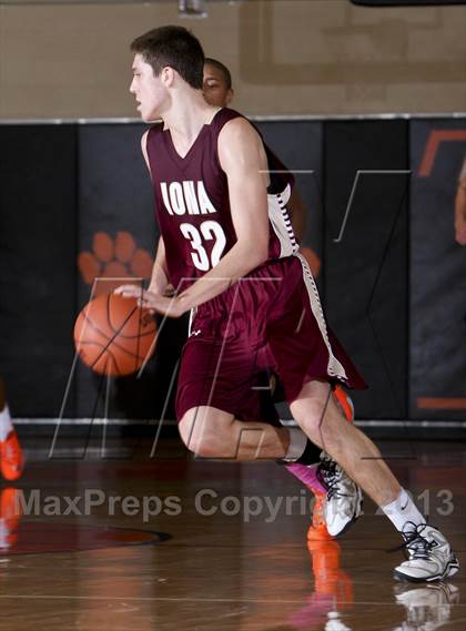 Thumbnail 3 in Spring Valley vs. Iona Prep (Harry Jefferson Showcase) photogallery.