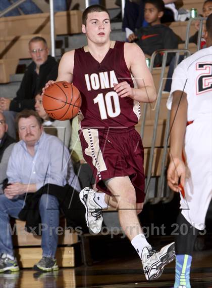 Thumbnail 2 in Spring Valley vs. Iona Prep (Harry Jefferson Showcase) photogallery.