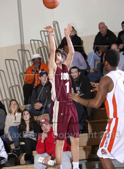 Thumbnail 1 in Spring Valley vs. Iona Prep (Harry Jefferson Showcase) photogallery.
