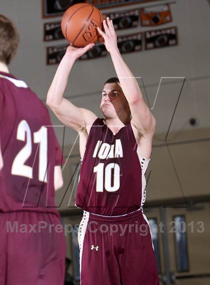 Thumbnail 3 in Spring Valley vs. Iona Prep (Harry Jefferson Showcase) photogallery.