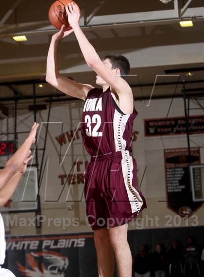 Thumbnail 2 in Spring Valley vs. Iona Prep (Harry Jefferson Showcase) photogallery.