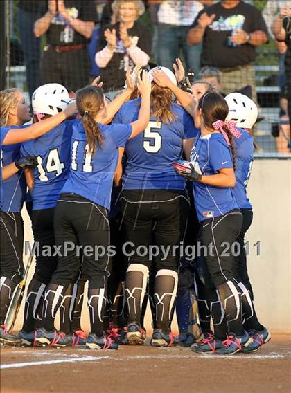 Thumbnail 3 in Lindale @ Crandall (3A Region 2 Bi-District Playoffs) photogallery.