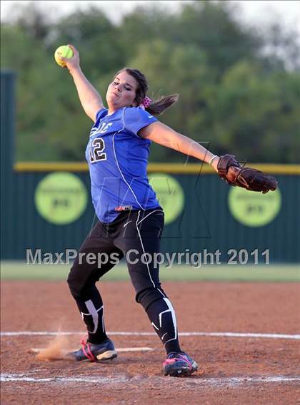 Thumbnail 2 in Lindale @ Crandall (3A Region 2 Bi-District Playoffs) photogallery.